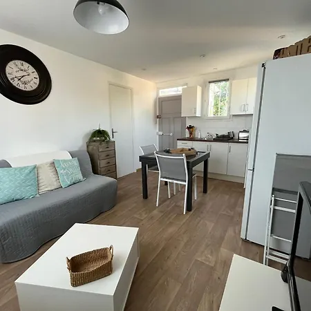 아파트 T2 30m2 Climatise Avec Jardin Proche De La 식스포즈레스플라지스